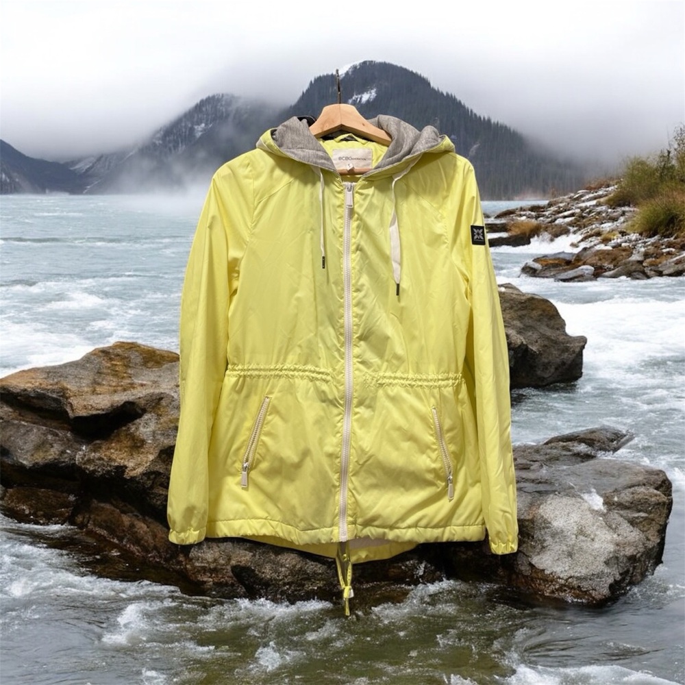 BCBG Generation workout jacket neon yellow